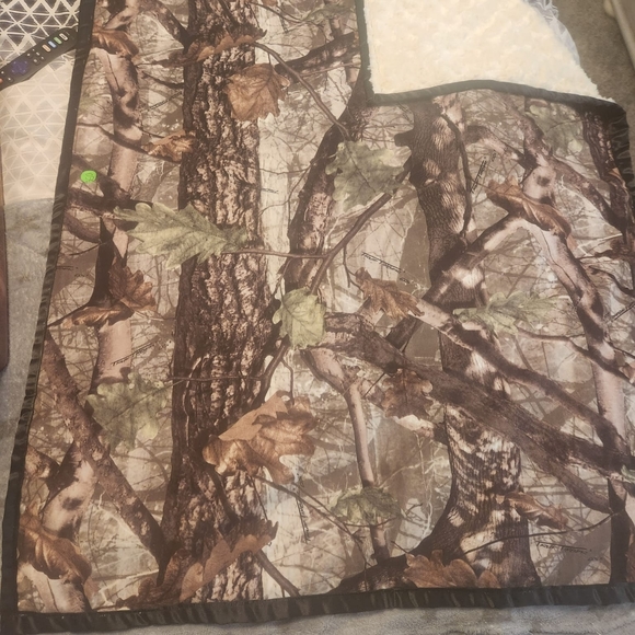 This is some stuff . I took a picture of a list . I rent a store unit come see i - Picture 10 of 16